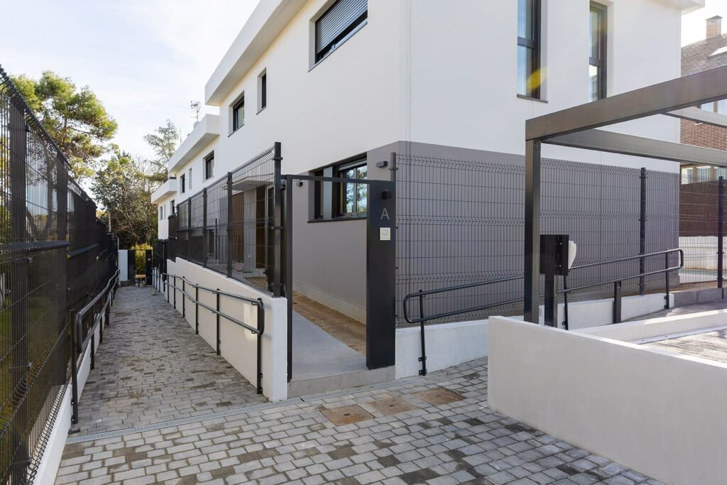 Promoción obra nueva viviendas adosadas en Pozuelo.